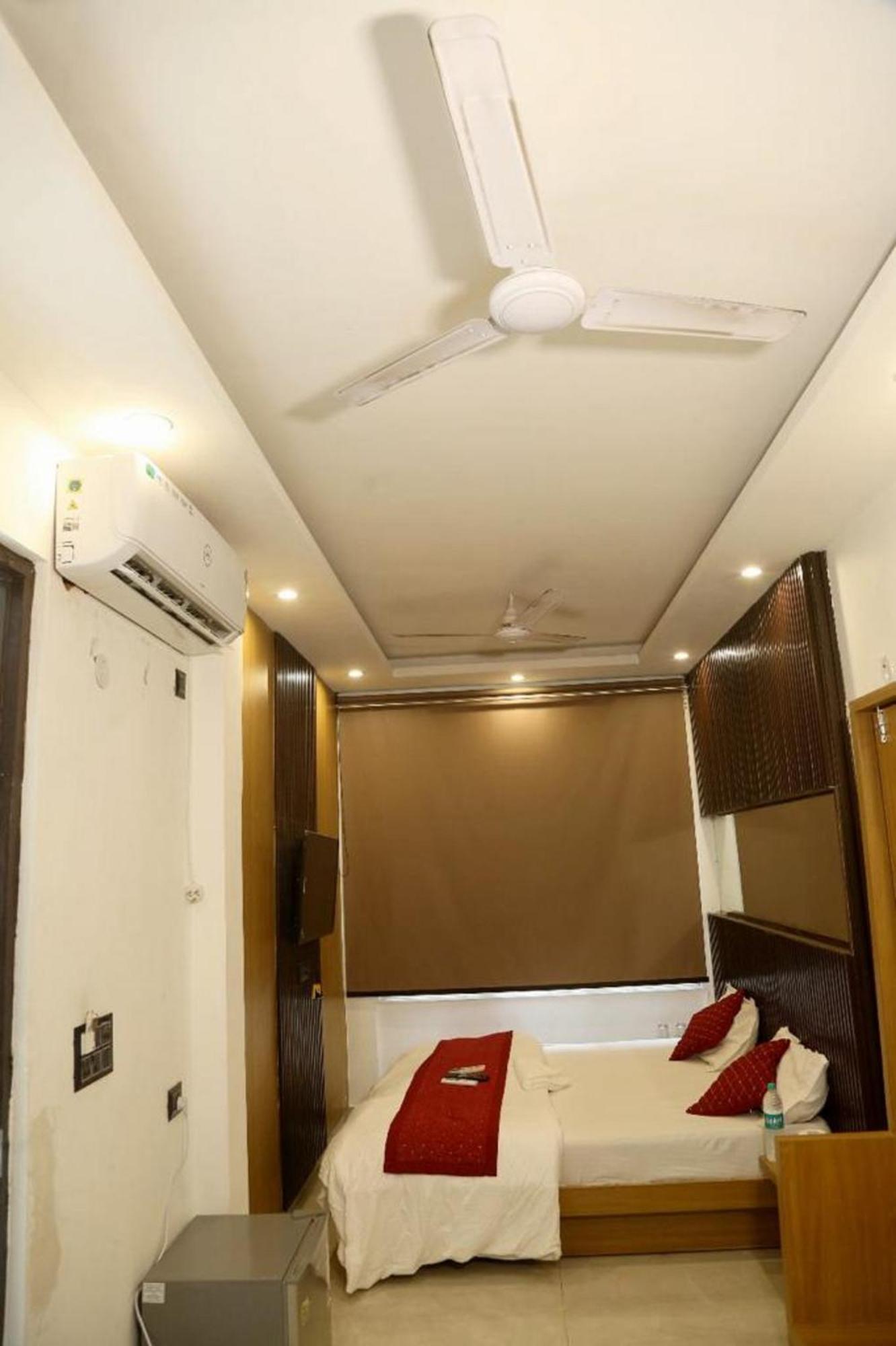 Bunk Hostel Delhi Best Backpacking Accommodation Нью-Дели Экстерьер фото