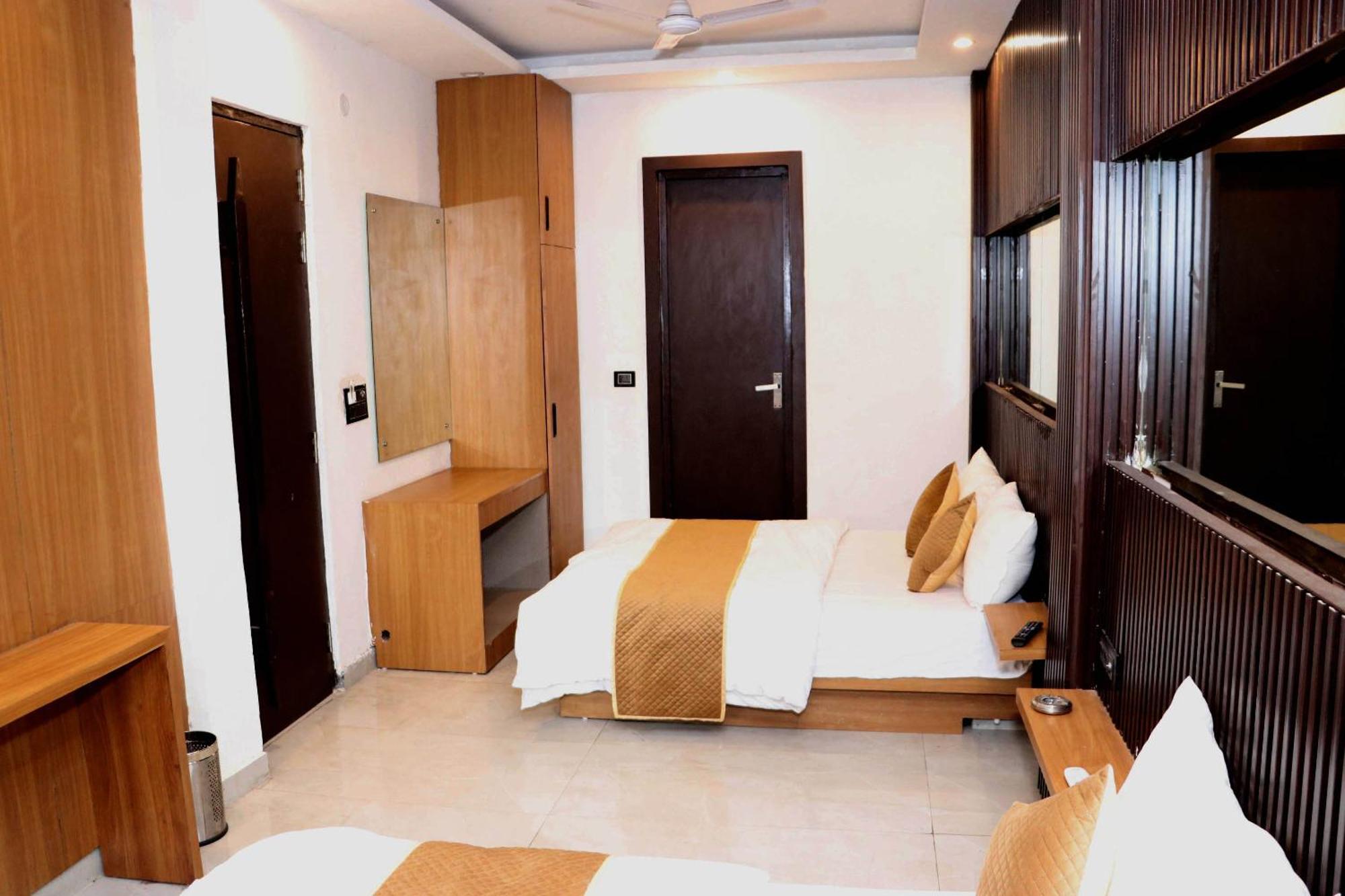 Bunk Hostel Delhi Best Backpacking Accommodation Нью-Дели Экстерьер фото